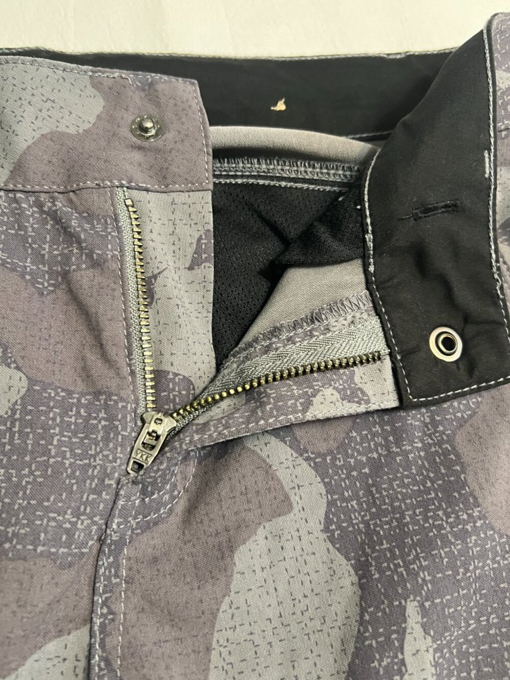 prAna Cargo Jogger Pants Womens Size 2 Camo Camouflage Gray Hiking Athletic - Picture 4 of 10
